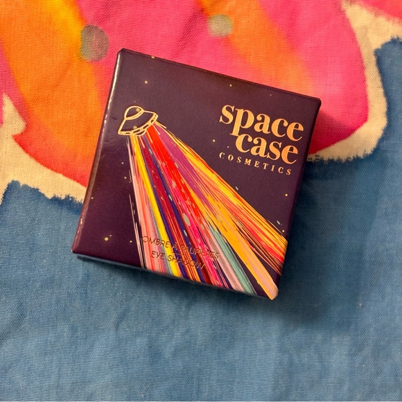 Space Case Cosmetics Eyeshadow in “Space Food” Vegan & Cruelty Free NWT - Picture 6 of 14